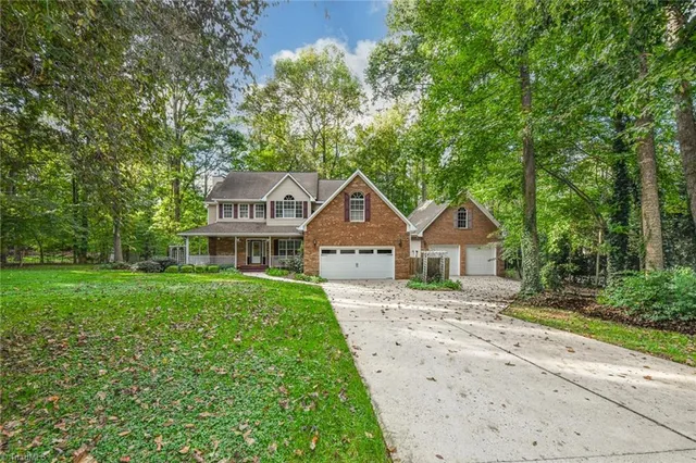 $575,000 | 222 Bear Run Lane, Kernersville, NC 27284