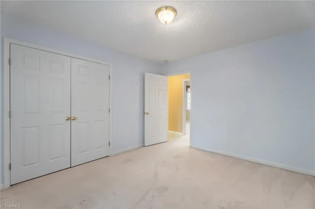 $575,000 | 222 Bear Run Lane, Kernersville, NC 27284