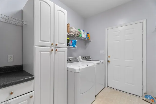 $575,000 | 222 Bear Run Lane, Kernersville, NC 27284