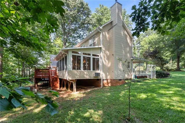 $575,000 | 222 Bear Run Lane, Kernersville, NC 27284