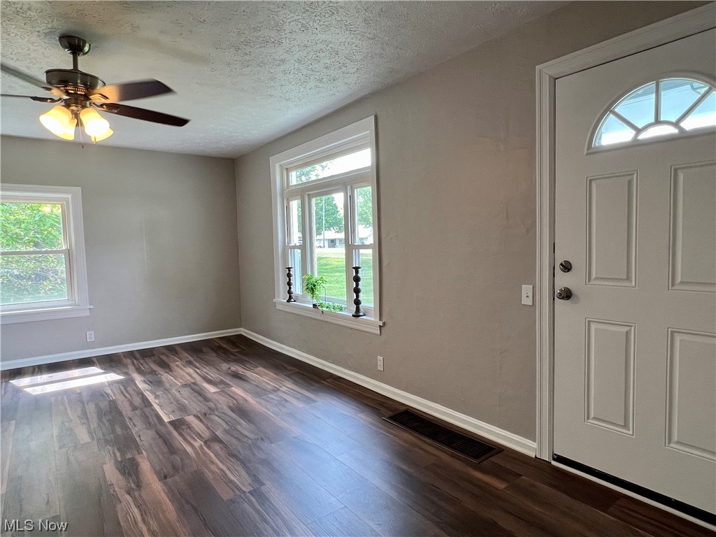 3521 Jaeger Road Lorain, OH 44053 - Photo 6 of 16 Gallery Image 6