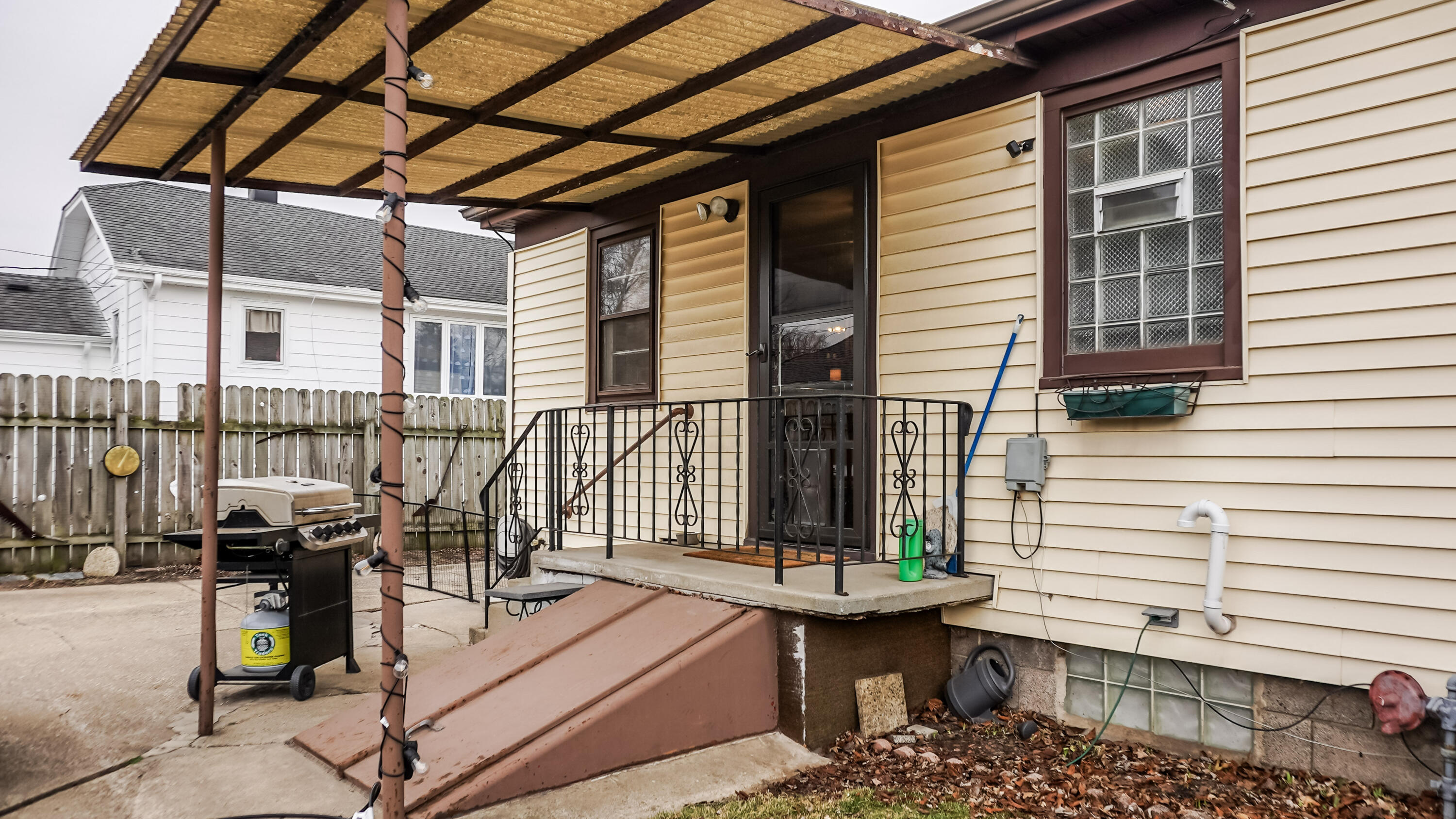 141 North Dwiggins Street Griffith, IN 46319 - Photo 29 of 60 3000x1688