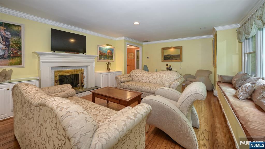 460 Laurel Lane Butler, NJ 07405 - Photo 12 of 32