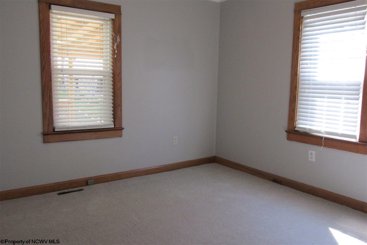 124 Reeves Avenue Fairmont, WV 26554 - Photo 8 of 19 Gallery Image 8