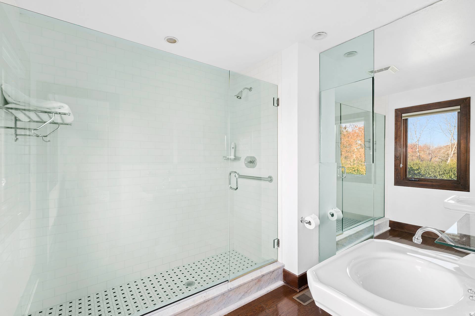 1011 Scuttle Hole Road Bridgehampton, NY 11976 - Photo 22 of 31