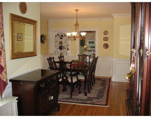 22 Middlesex Road Watertown, MA 02472 - Photo 4 of 7 a dining room with furniture and window
