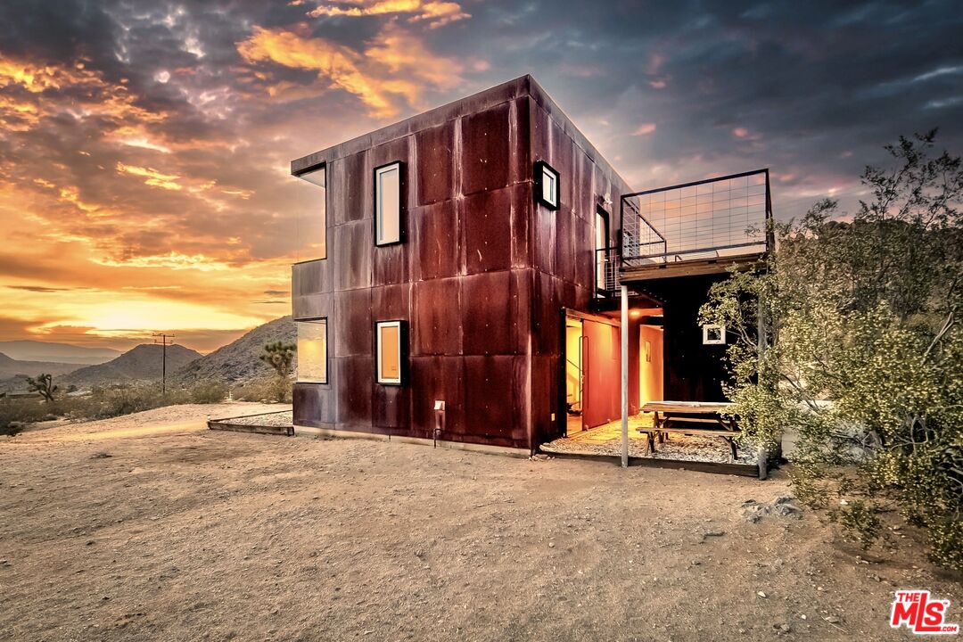 63131 Rocking Chair Road Joshua Tree, CA 92252 - Photo 3 of 66