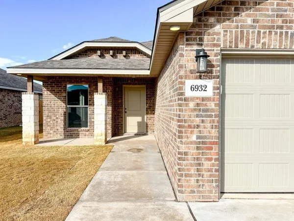 $1,625 | 6932 10th Street, Lubbock, TX 79416