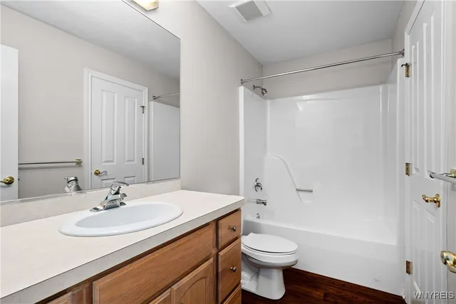 $425,000 | 4202 Tisbury Lane, Hamburg, NY 14075