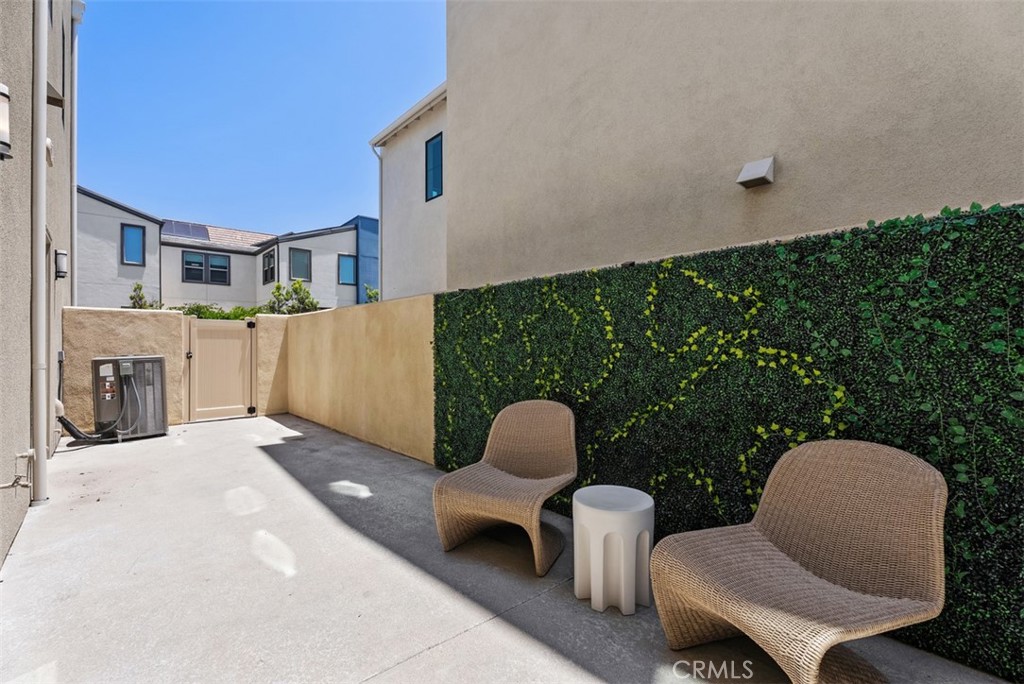 121 Bosal Irvine, CA 92618 - Photo 13 of 40