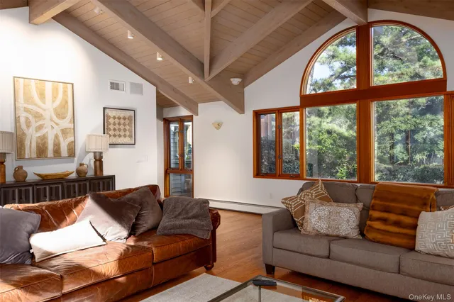 $3,195,000 | 12 Mountain Brook Road, Cornwall, NY 12518