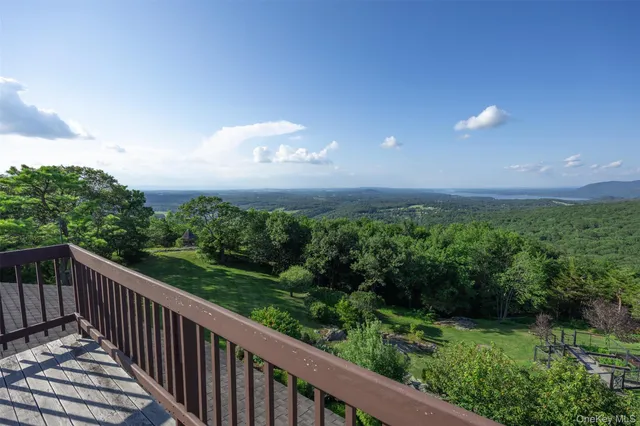 $3,195,000 | 12 Mountain Brook Road, Cornwall, NY 12518