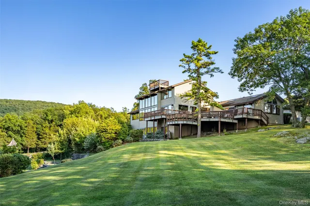 $3,195,000 | 12 Mountain Brook Road, Cornwall, NY 12518