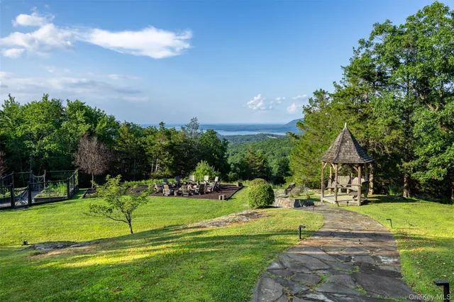 $3,195,000 | 12 Mountain Brook Road, Cornwall, NY 12518