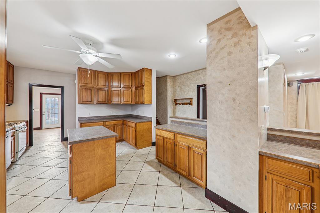 8602 East Kirsch Road Troy, IL 62294 - Photo 13 of 67