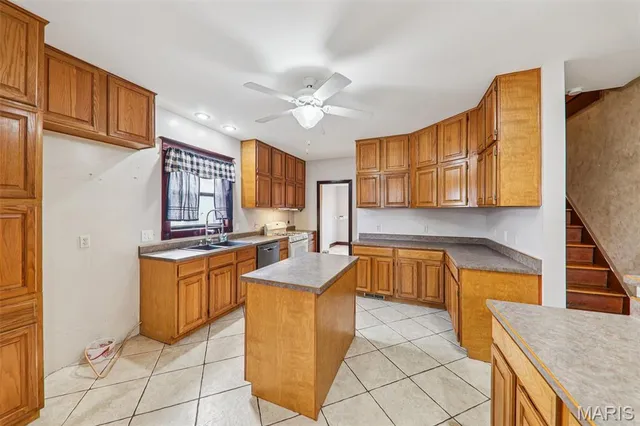 $285,000 | 8602 East Kirsch Road, Troy, IL 62294