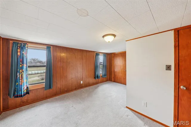 $285,000 | 8602 East Kirsch Road, Troy, IL 62294