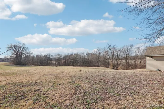 $285,000 | 8602 East Kirsch Road, Troy, IL 62294