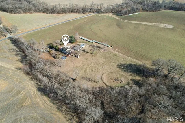 $285,000 | 8602 East Kirsch Road, Troy, IL 62294