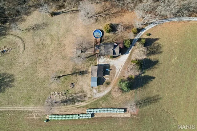 $285,000 | 8602 East Kirsch Road, Troy, IL 62294