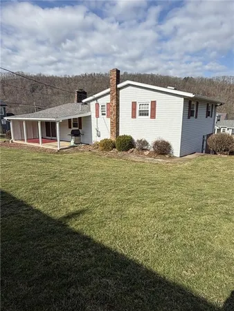 $219,000 | 811 Grant Street, East Brady, PA 16028