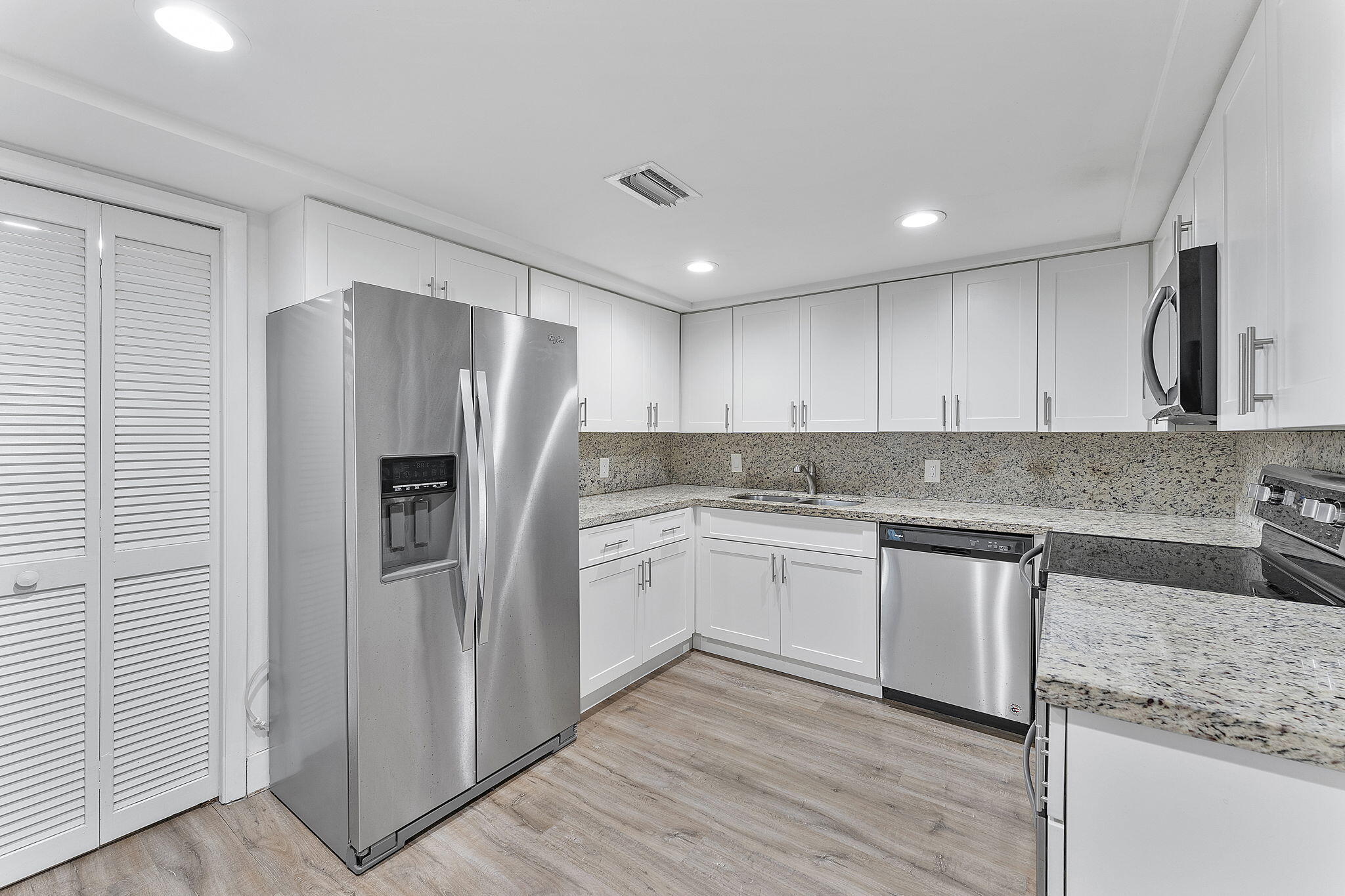 16475 Golf Club Road, Unit 207 Weston, FL 33326 - Photo 1 of 32 Kitchen