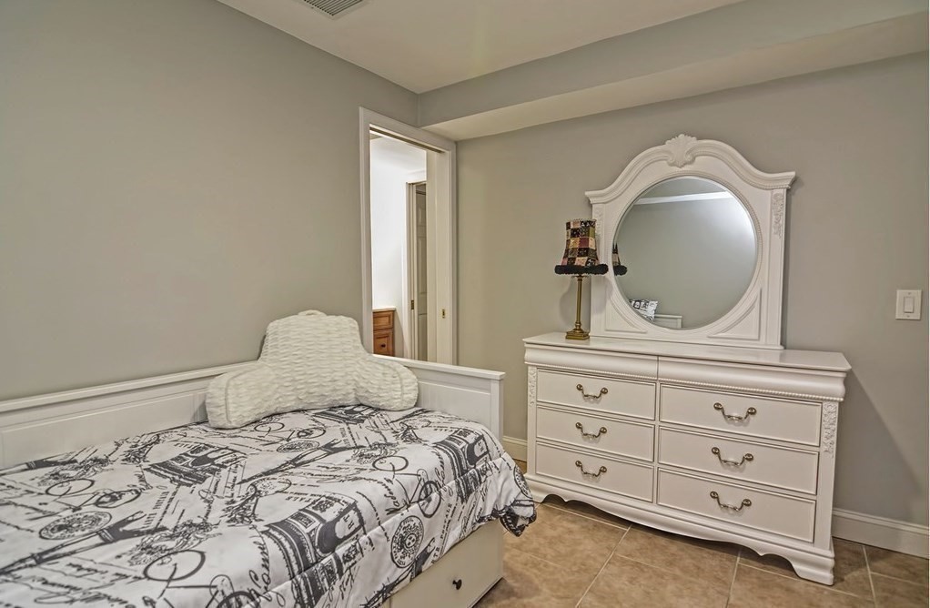 56 Valley Street Everett, MA 02149 - Photo 34 of 42