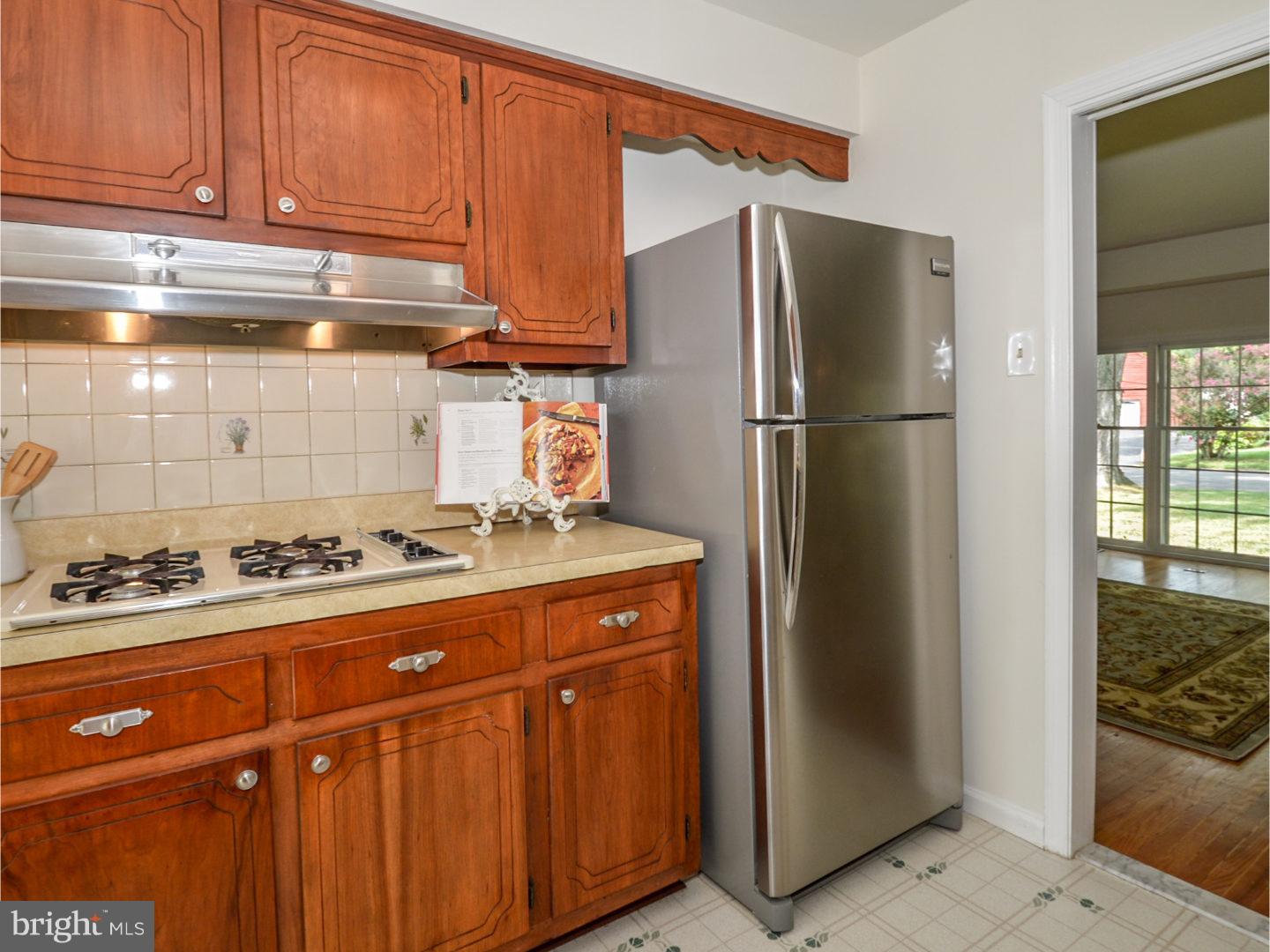 312 Saly Road Yardley, PA 19067 - Photo 13 of 25 Kitchen