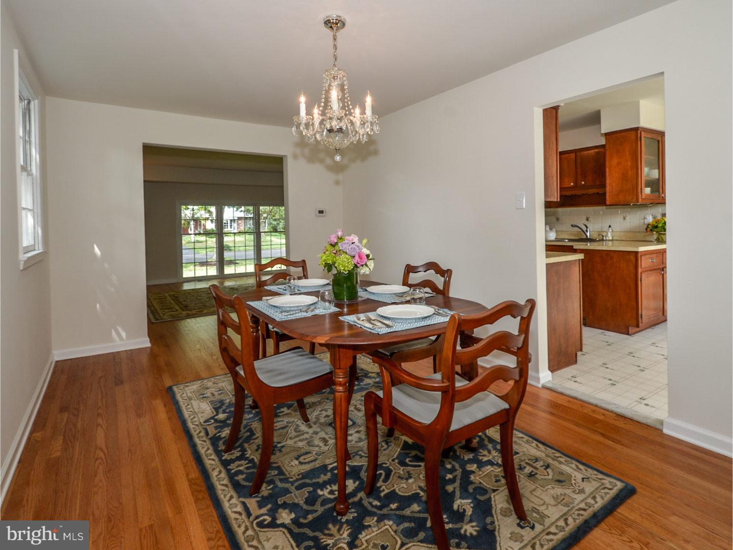 312 Saly Road Yardley, PA 19067 - Photo 10 of 25 Dining Room