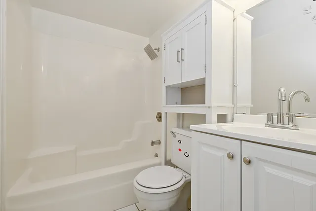 $169,900 | 7335 West 157th Street, Unit 2B, Orland Park, IL 60462