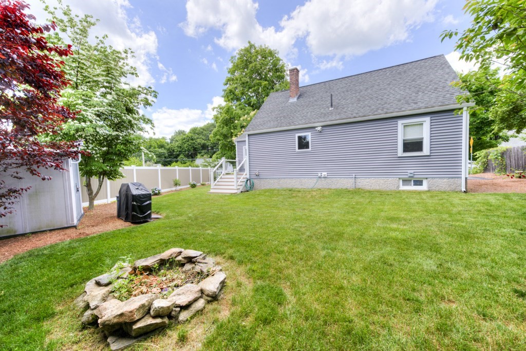 10 Ridgewood Road Worcester, MA 01606 - Photo 32 of 38