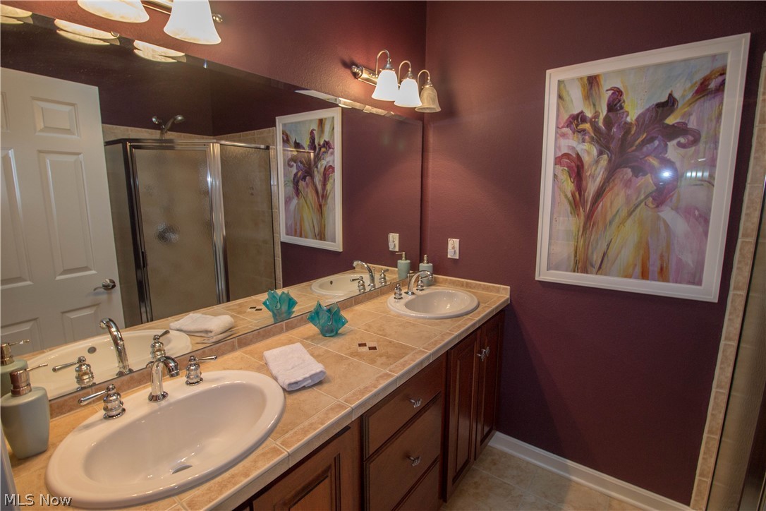 4368 Hamilton Road Medina, OH 44256 - Photo 18 of 35 Main bathroom with dual vanities.