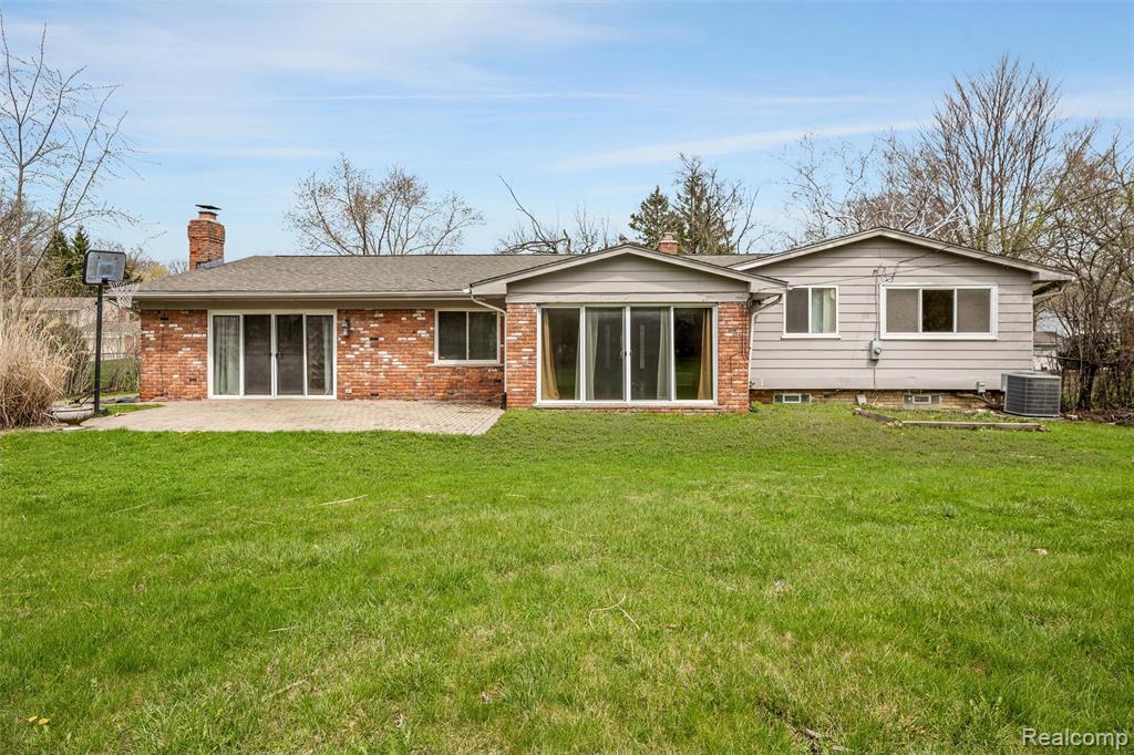 2505 Rambling Way Bloomfield Hills, MI 48302 - Photo 20 of 21