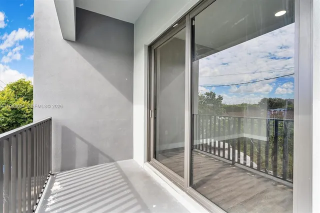 $3,200 | 444 East 16th Street, Unit 444, Hialeah, FL 33010