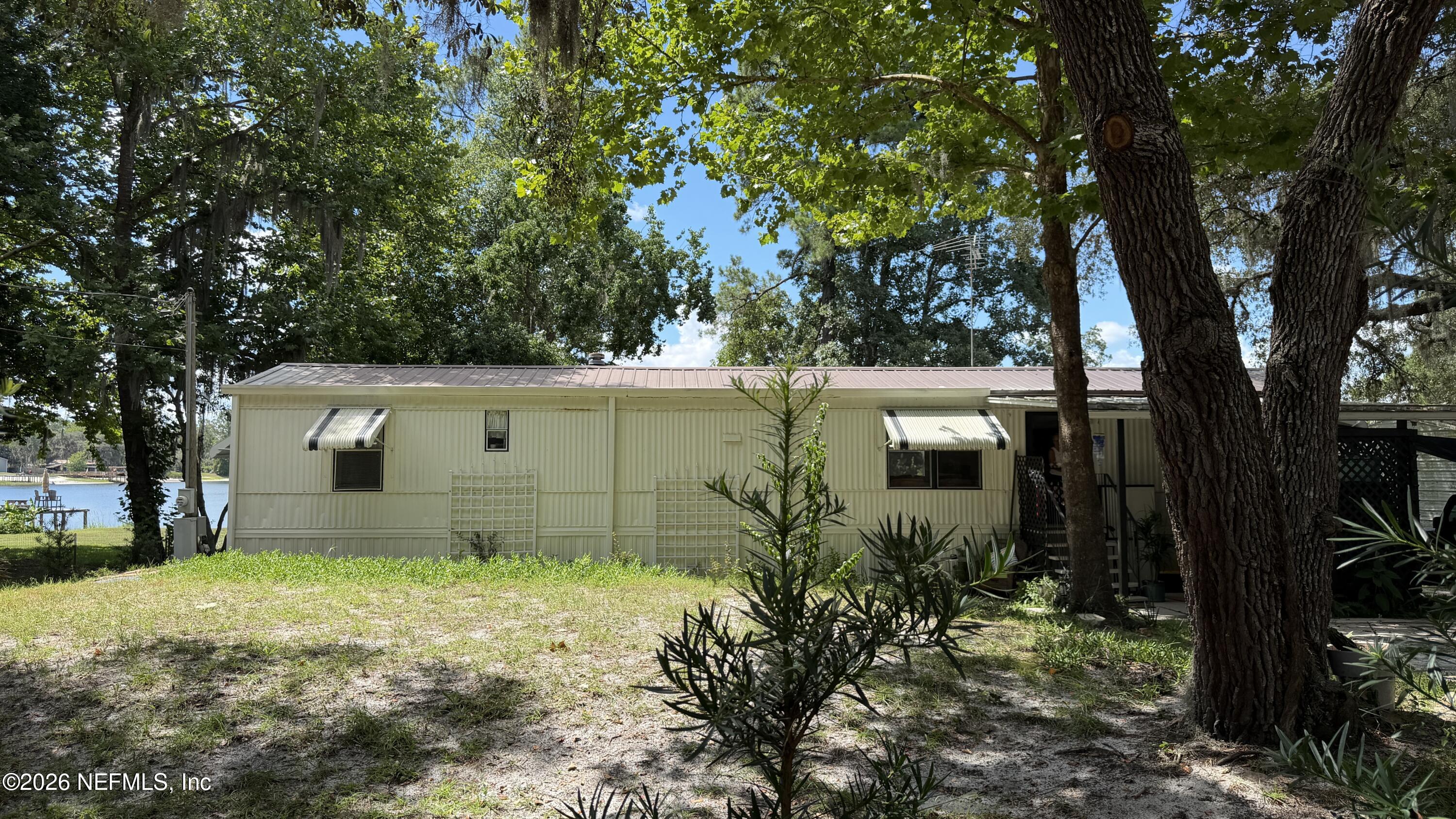 112 Violet Circle Interlachen, FL 32148 - Photo 8 of 37 112 Violet Cir, Interlachen, FL