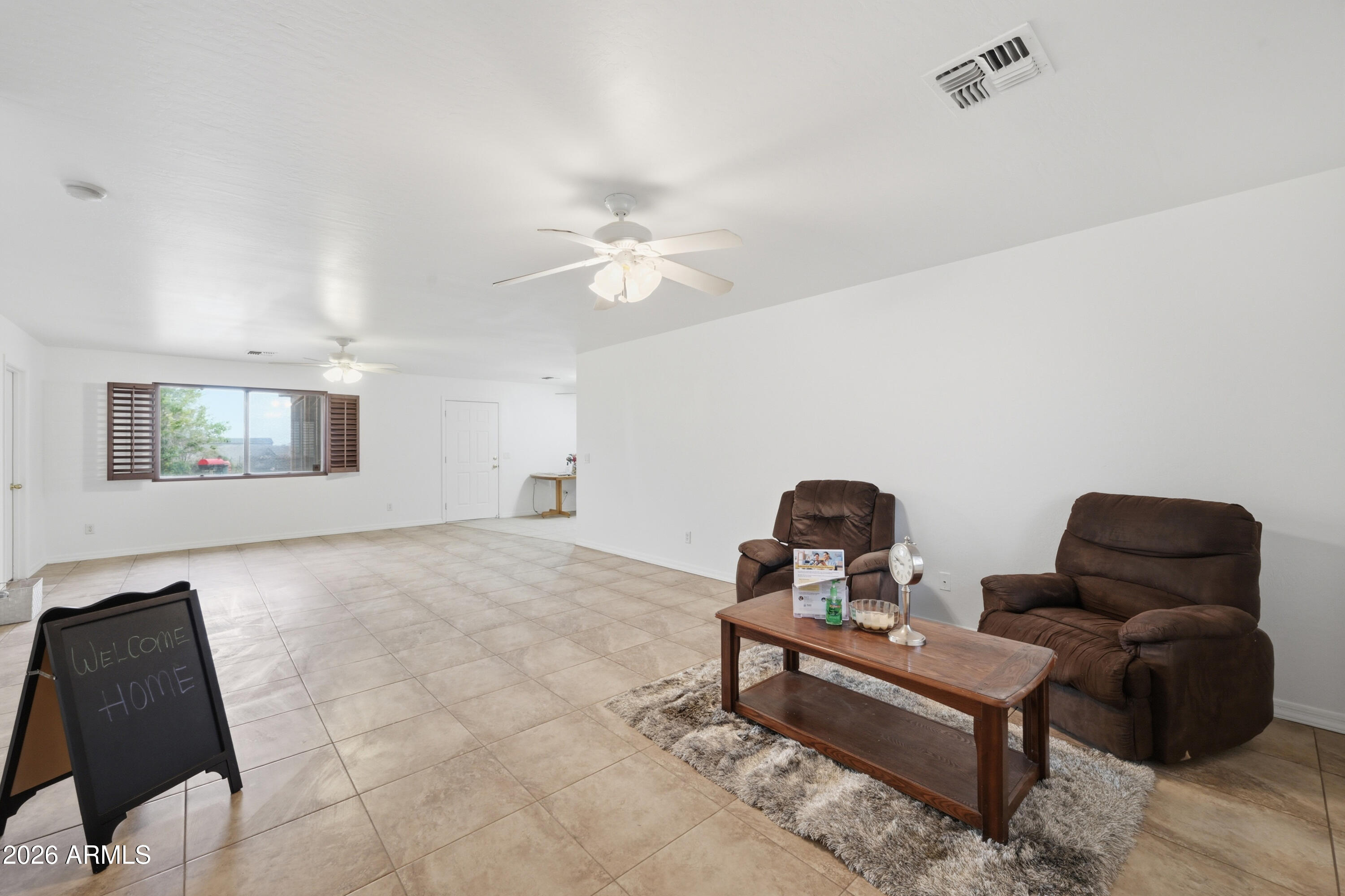 3527 East Batten Road Eloy, AZ 85131 - Photo 2 of 17 a living room with furniture