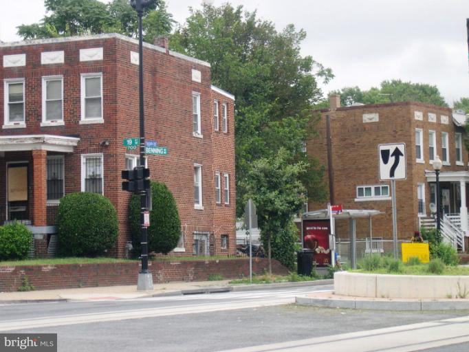 E Street Northeast Washington, DC 20002 - Photo 4 of 5 View