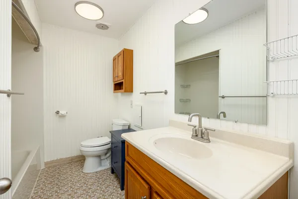 $380,000 | 350 Hollywood Drive, Saline, MI 48176
