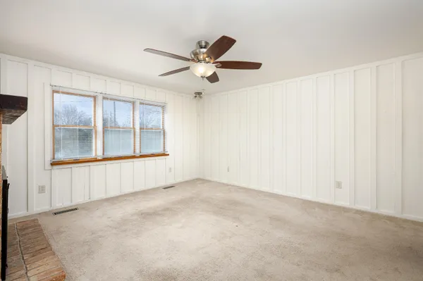 $380,000 | 350 Hollywood Drive, Saline, MI 48176