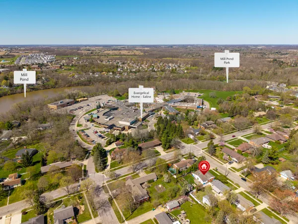 $380,000 | 350 Hollywood Drive, Saline, MI 48176