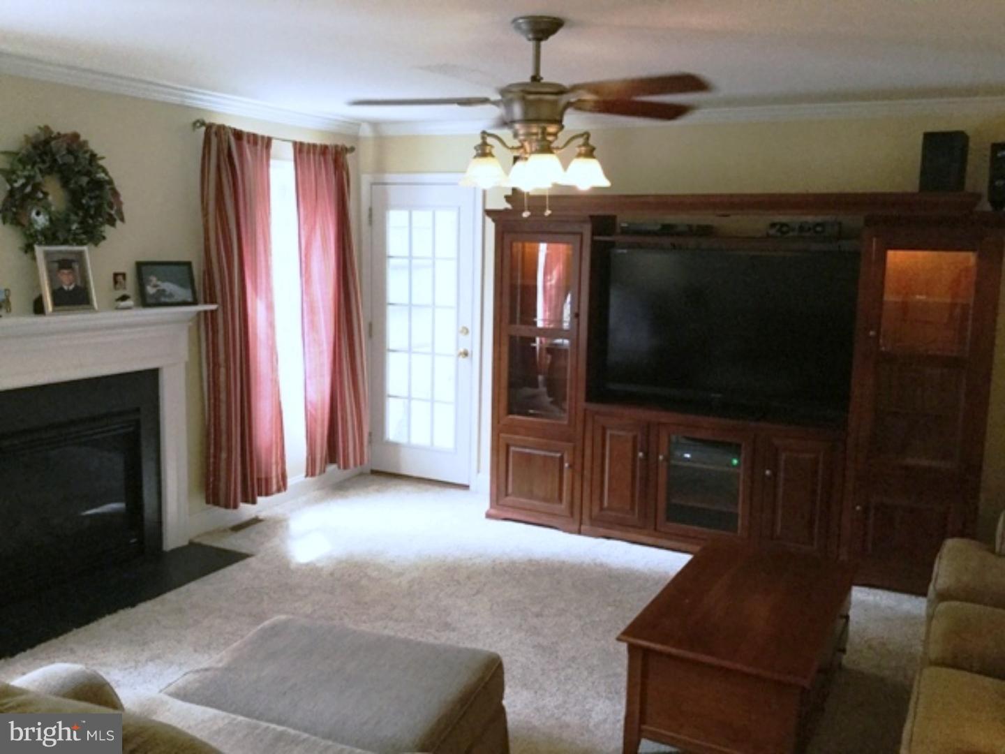 391 Stanton Road Wilmington, DE 19804 - Photo 3 of 25 Gallery Image 3