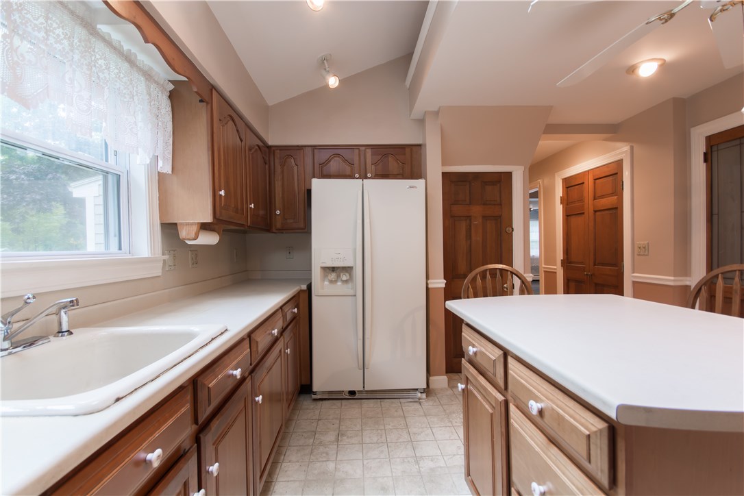 98 Touisset Road Warren, RI 02885 - Photo 17 of 39