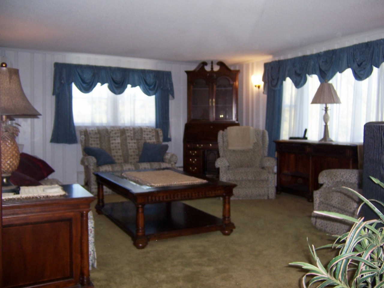 574 Dalton Division Road Pittsfield, MA 01201 - Photo 11 of 35 LivingRoom