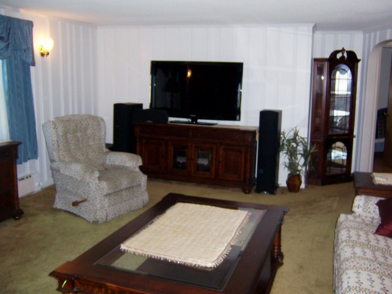 574 Dalton Division Road Pittsfield, MA 01201 - Photo 12 of 35 LivingRoom2