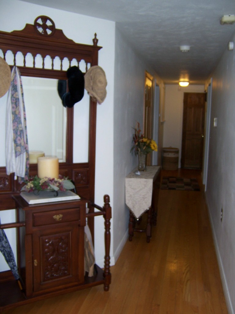 574 Dalton Division Road Pittsfield, MA 01201 - Photo 10 of 35 Hallway