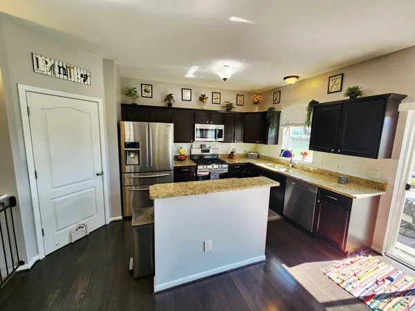 $389,900 | 850 Henning Street, Dundee, MI 48131