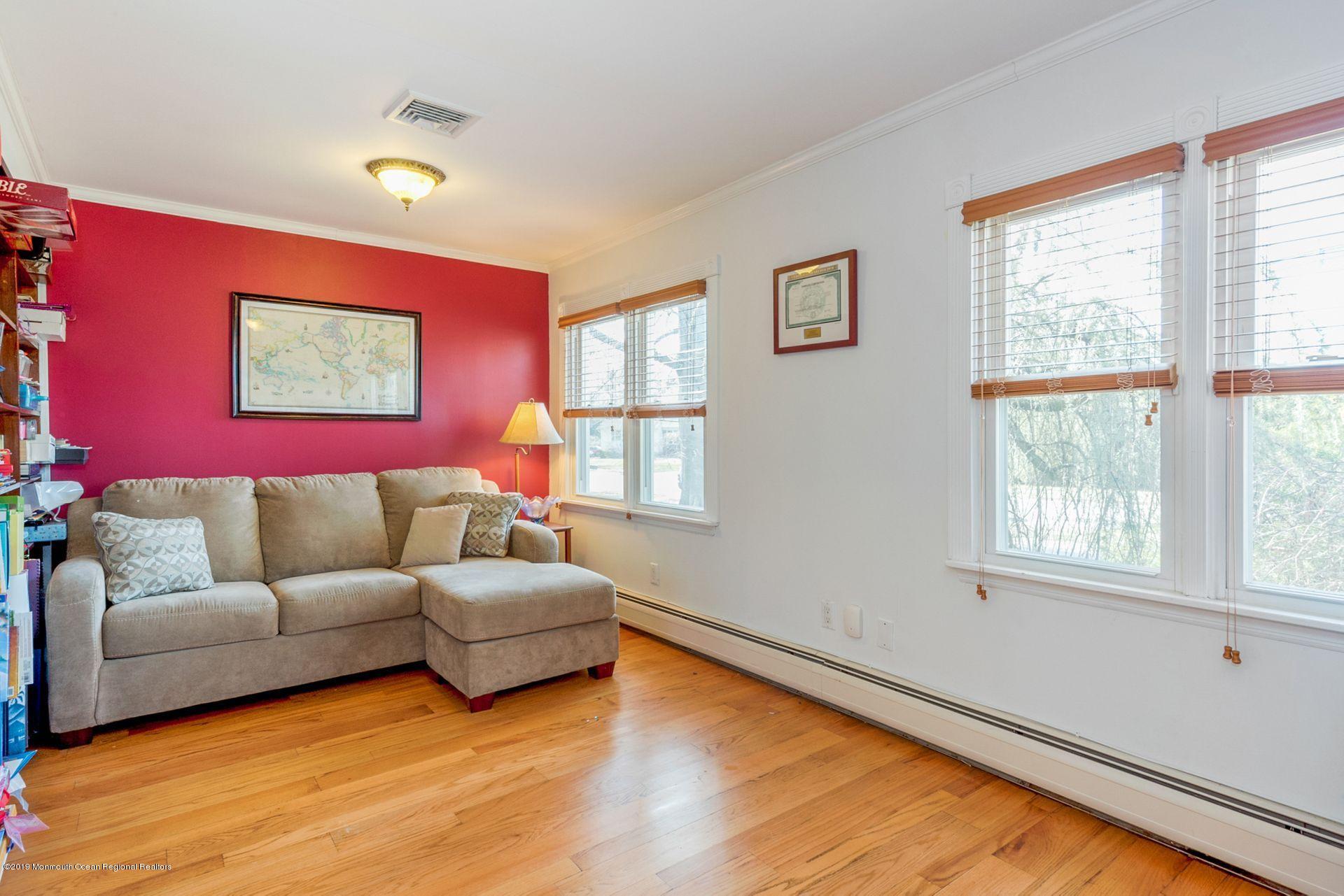 5 Lenape Road Marlboro, NJ 07746 - Photo 11 of 24 11