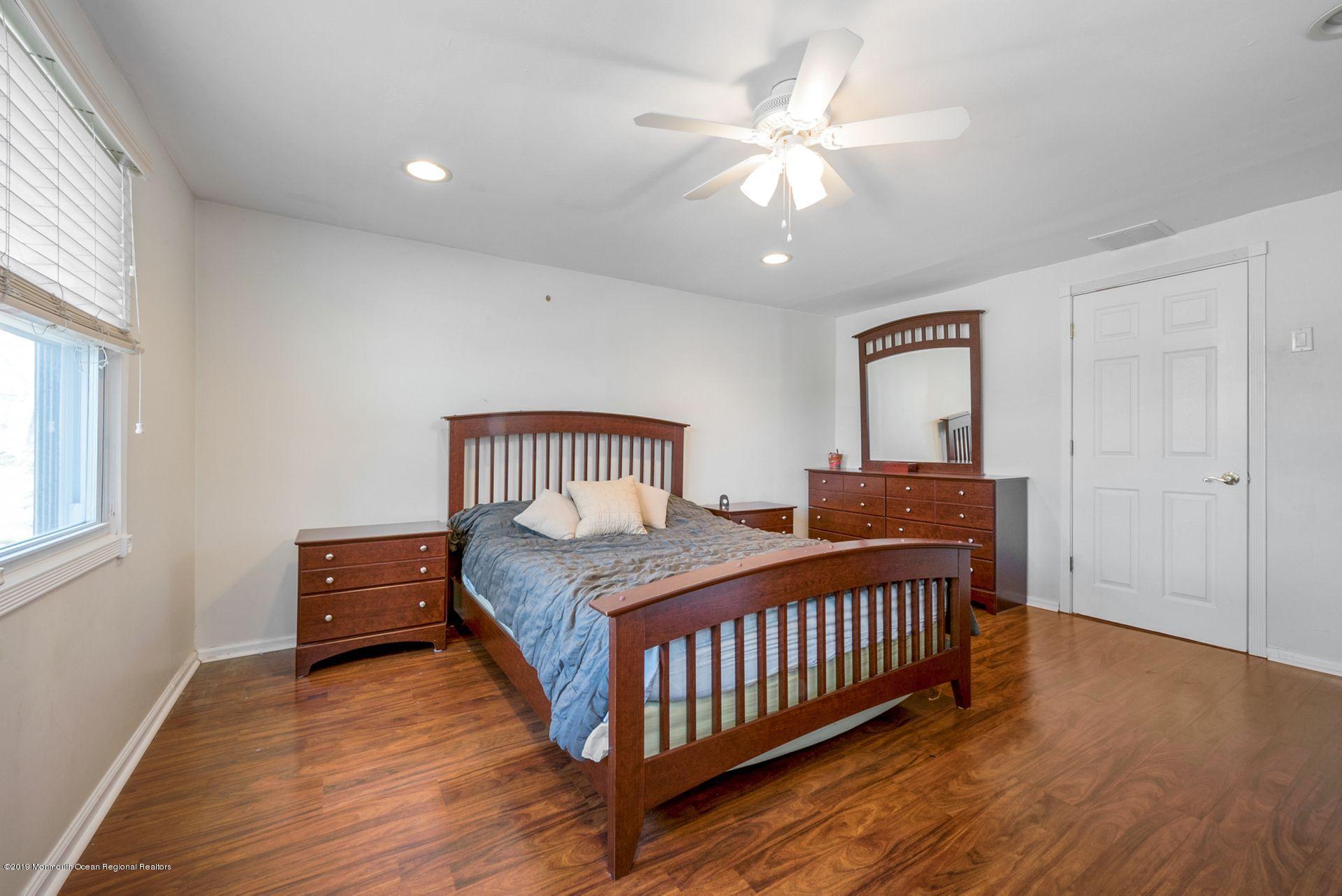 5 Lenape Road Marlboro, NJ 07746 - Photo 17 of 24 17