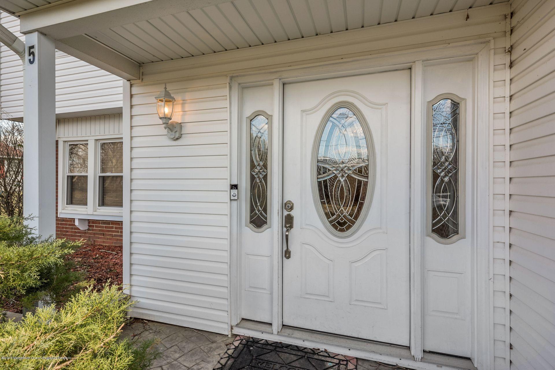 5 Lenape Road Marlboro, NJ 07746 - Photo 2 of 24 2