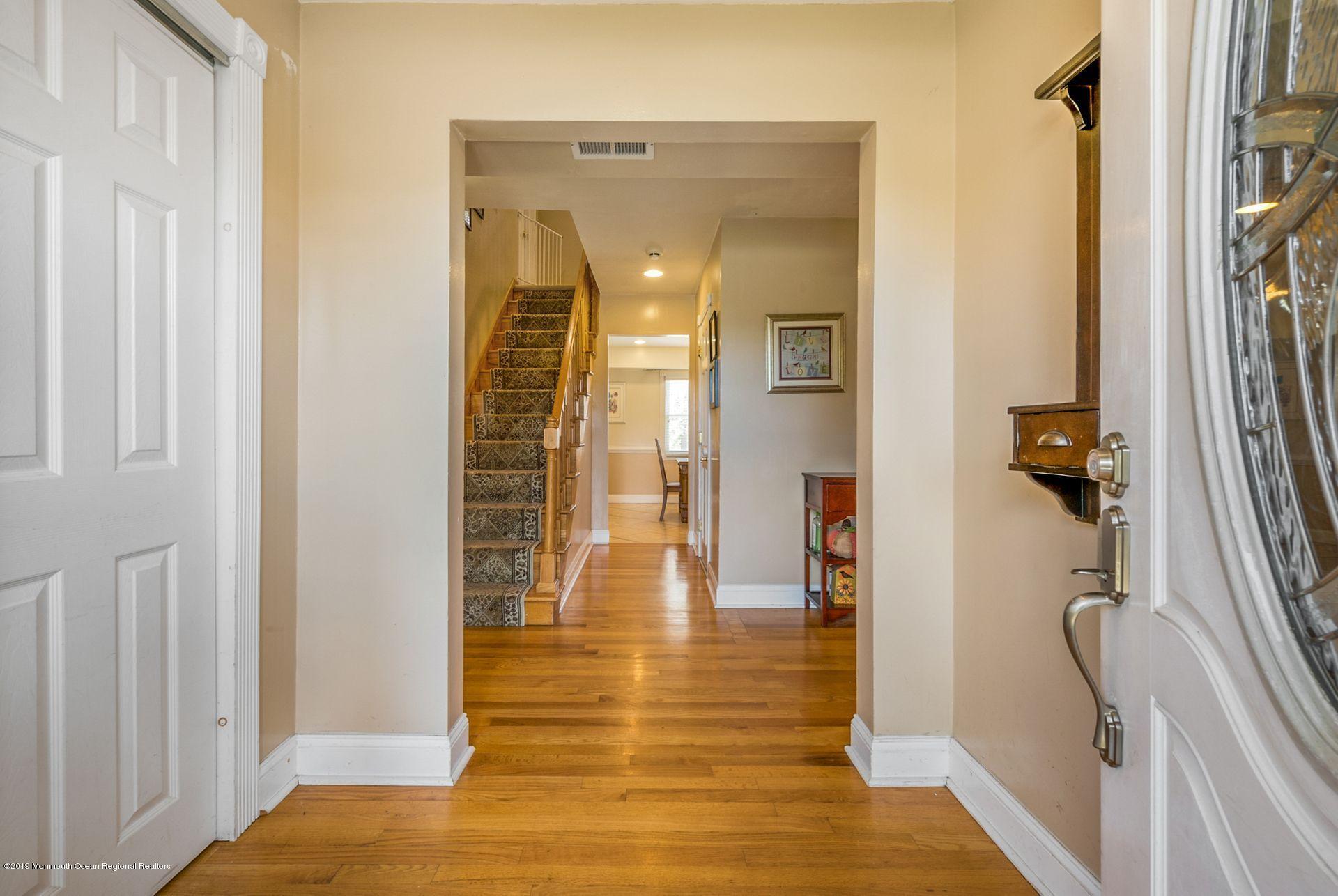 5 Lenape Road Marlboro, NJ 07746 - Photo 3 of 24 3